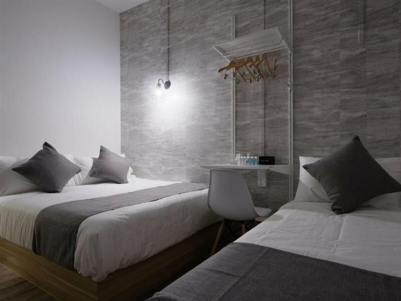 Фото Q Loft Hotels@Bedok