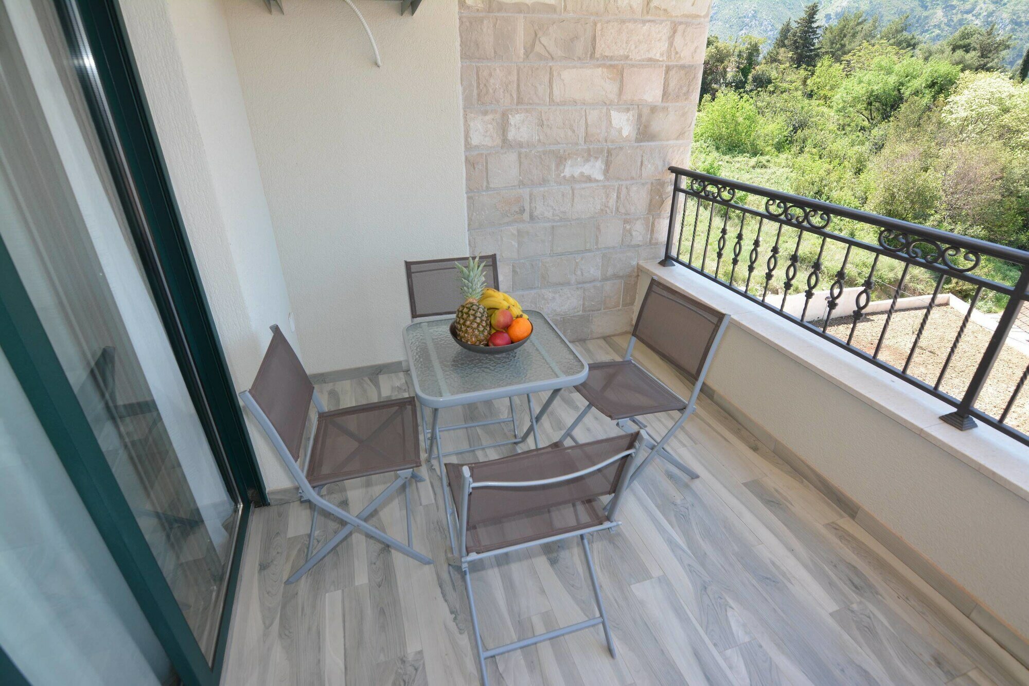 Фото Apartments Dobrotski Dvori