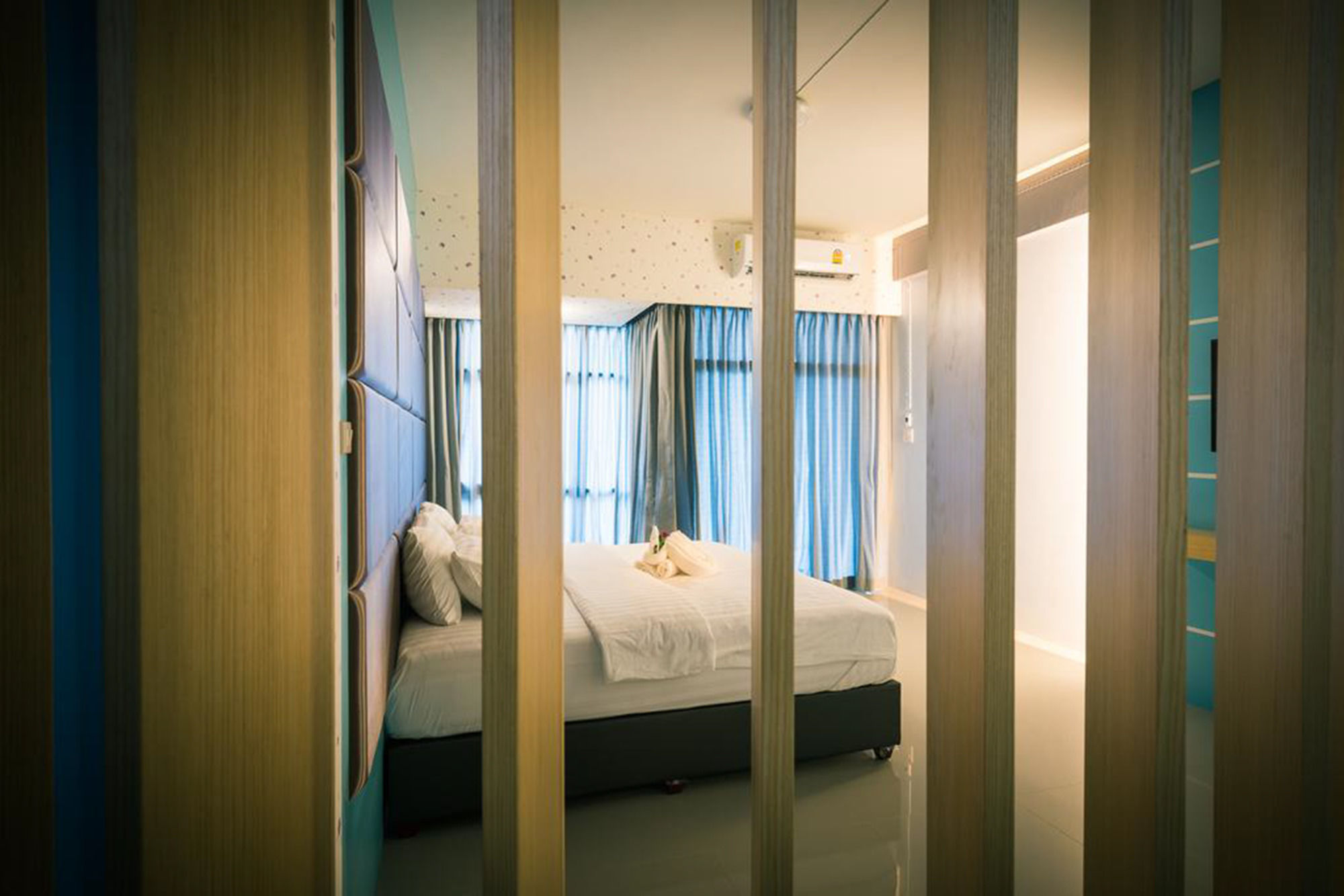 Фото The Iconic Hotel