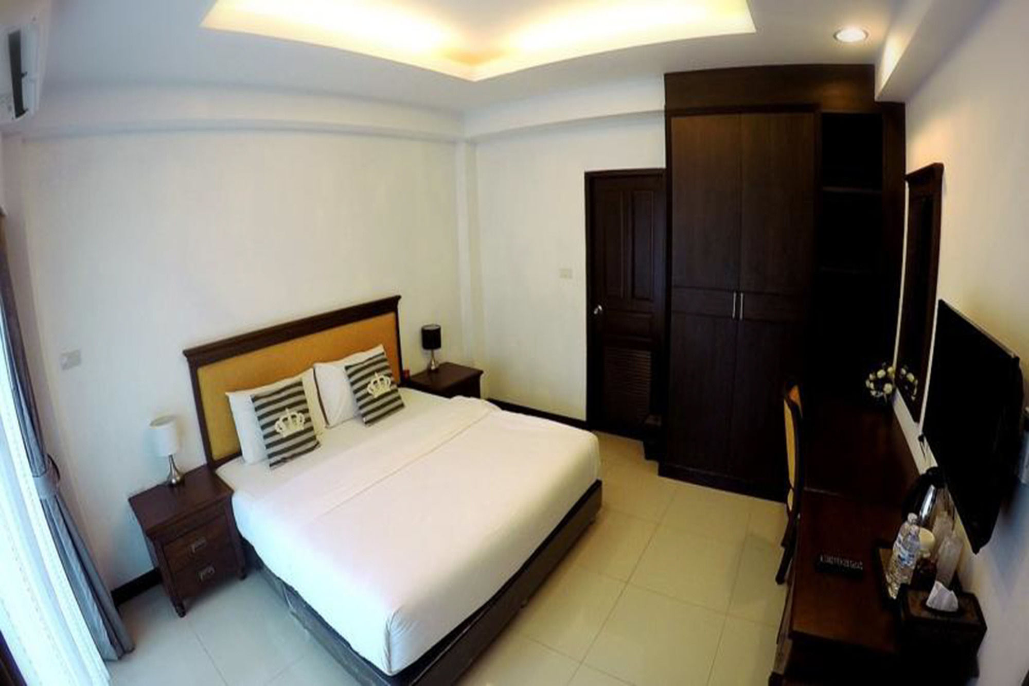 Фото Oyo 898 Sota Residence