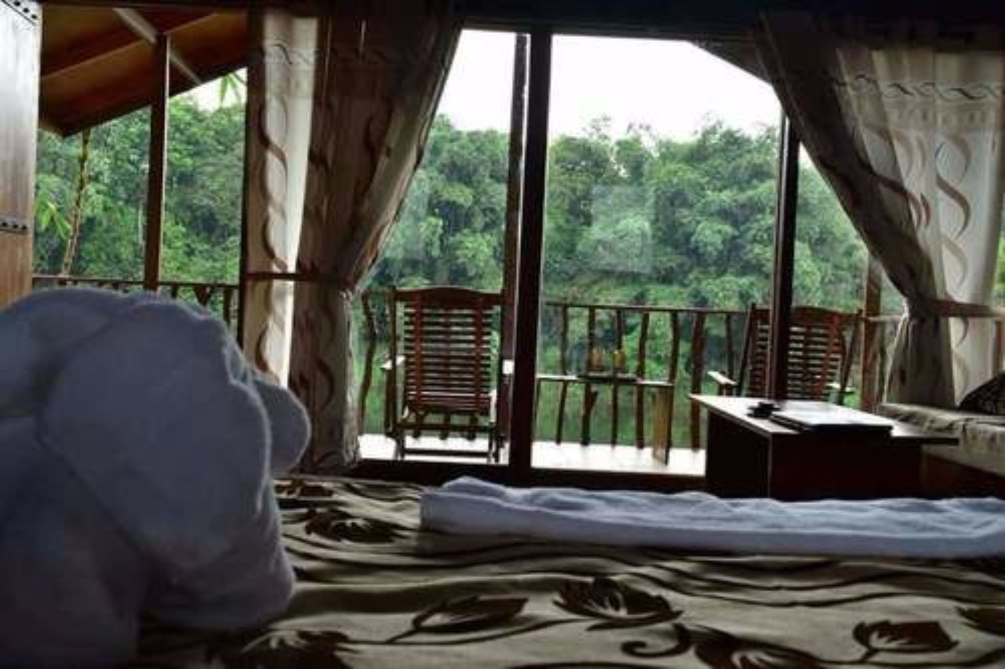 Фото Kandy Cabana Eco Resort