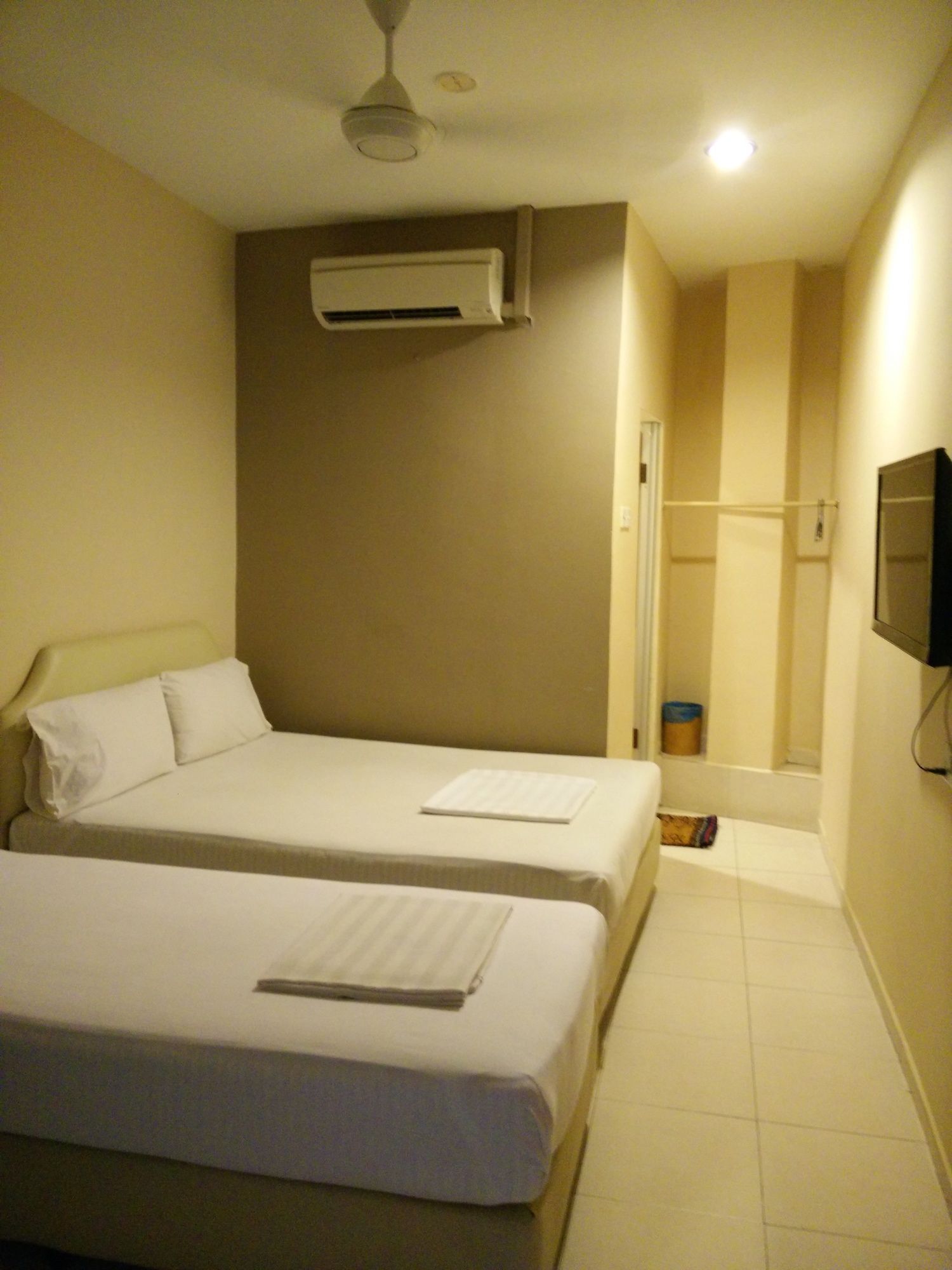 Фото Kota Lodge Hotel