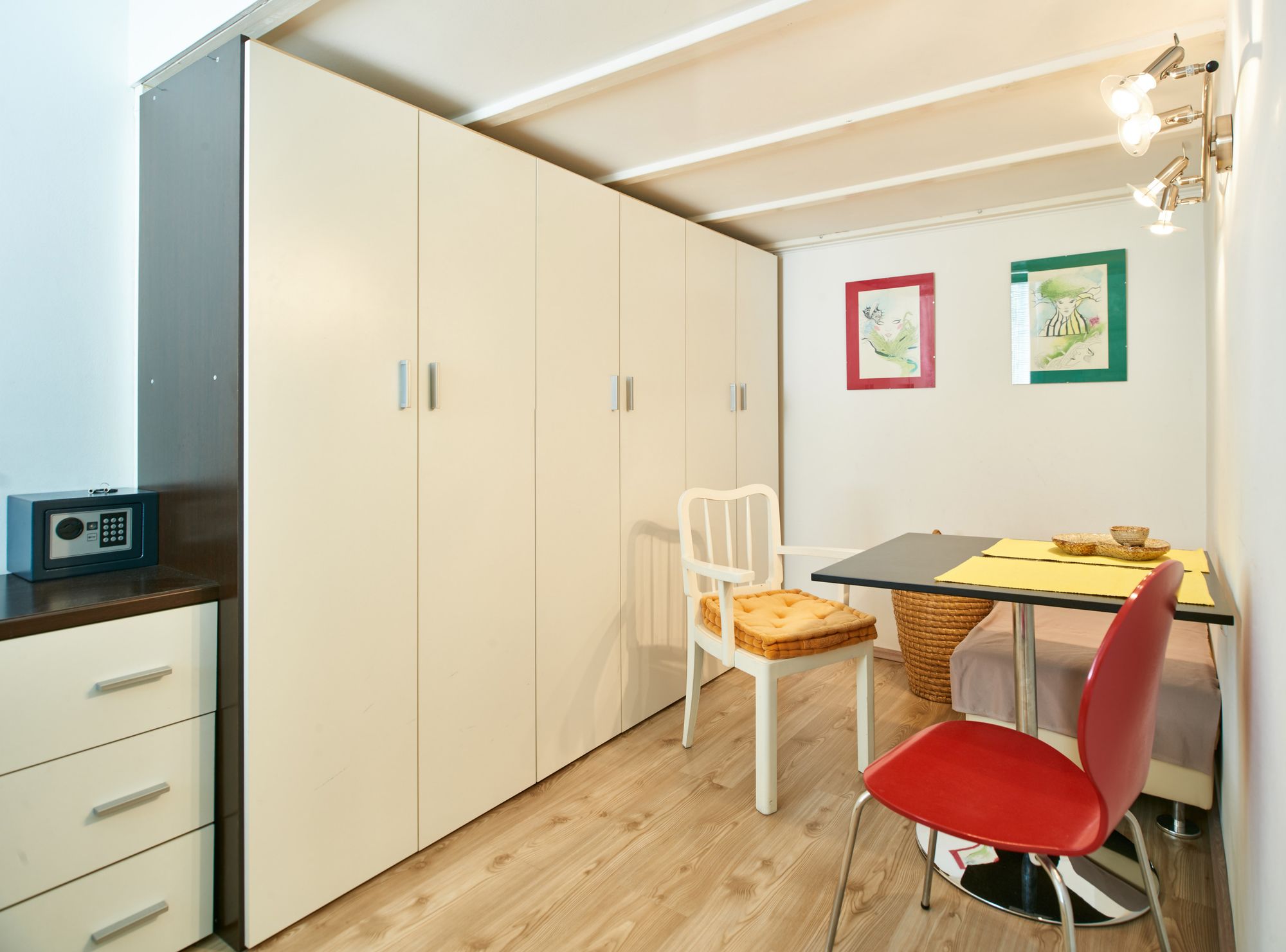 Фото Apartment Green Wall