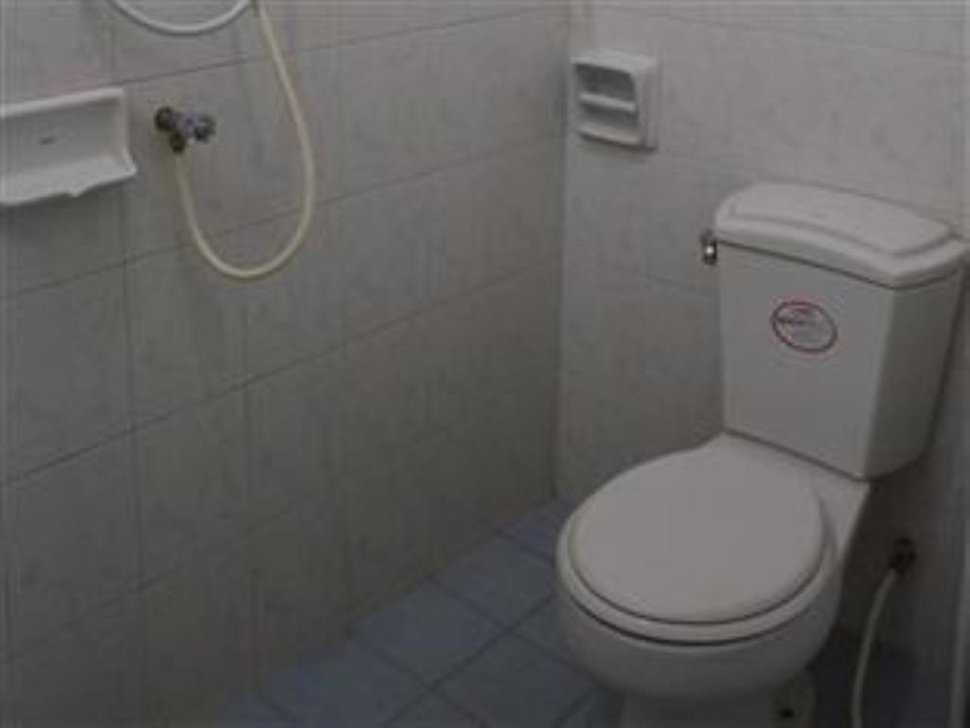 Фото Yong Dee Apartment