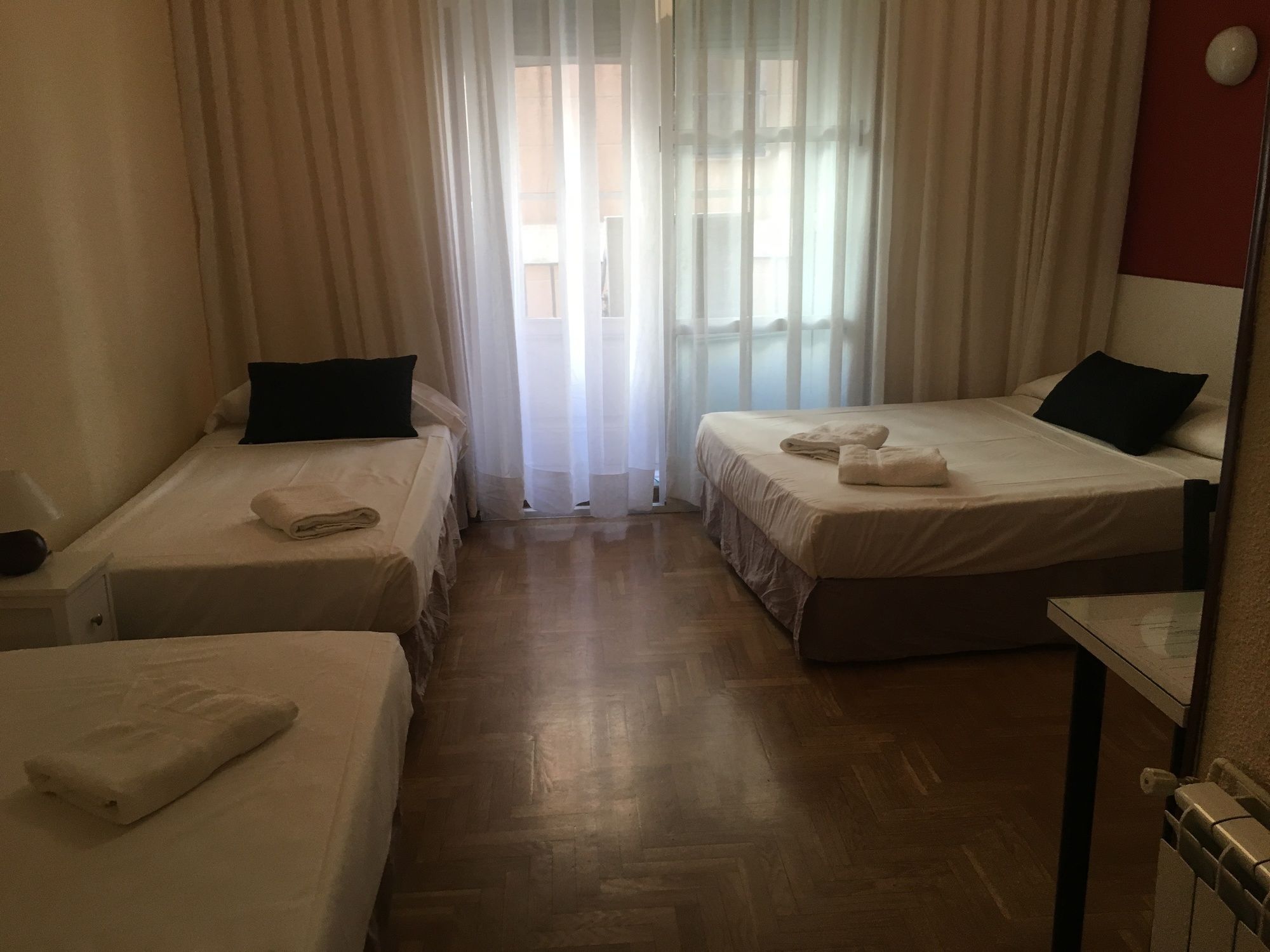 Фото Hostal Rias Bajas