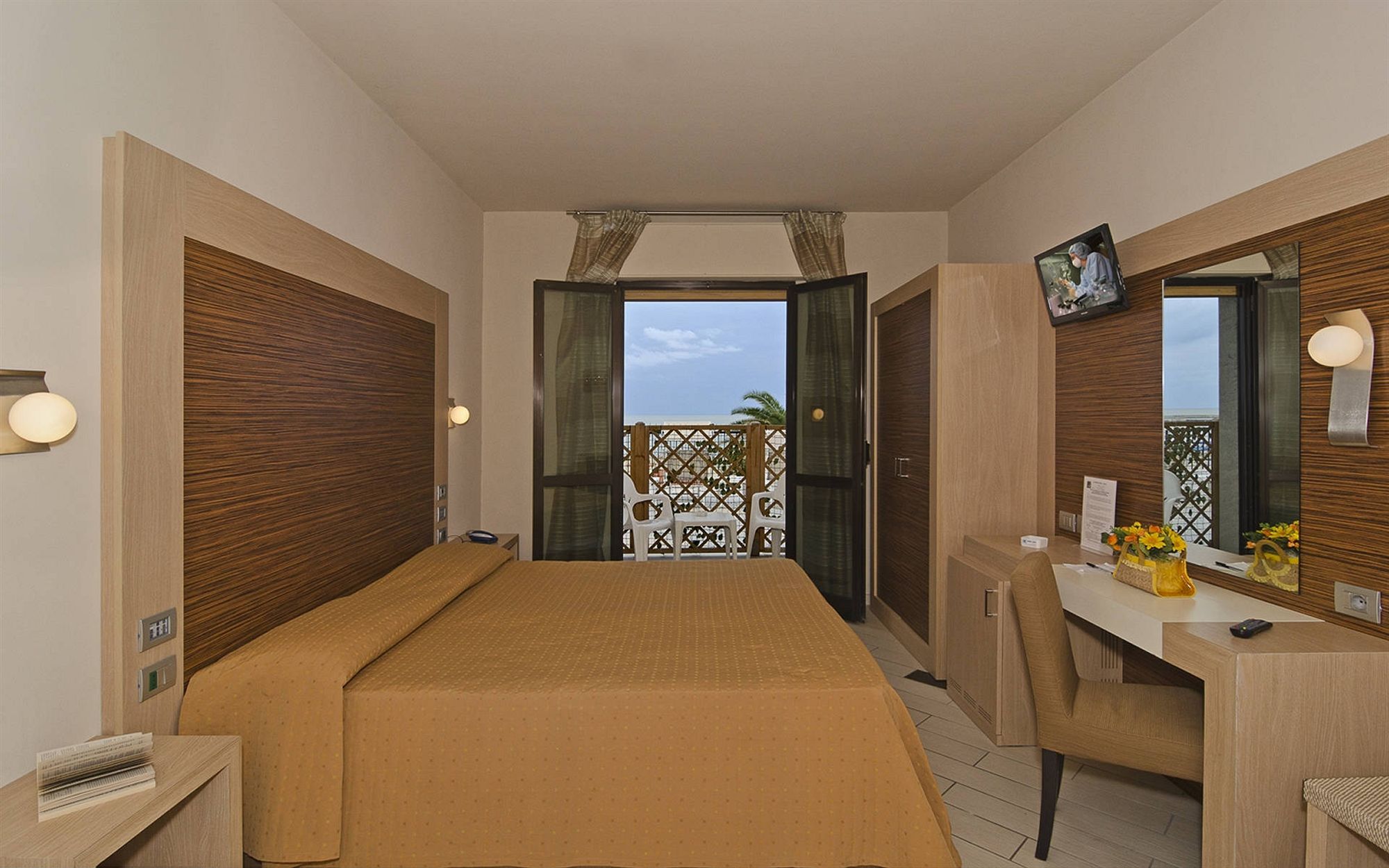 Фото Hotel Eden