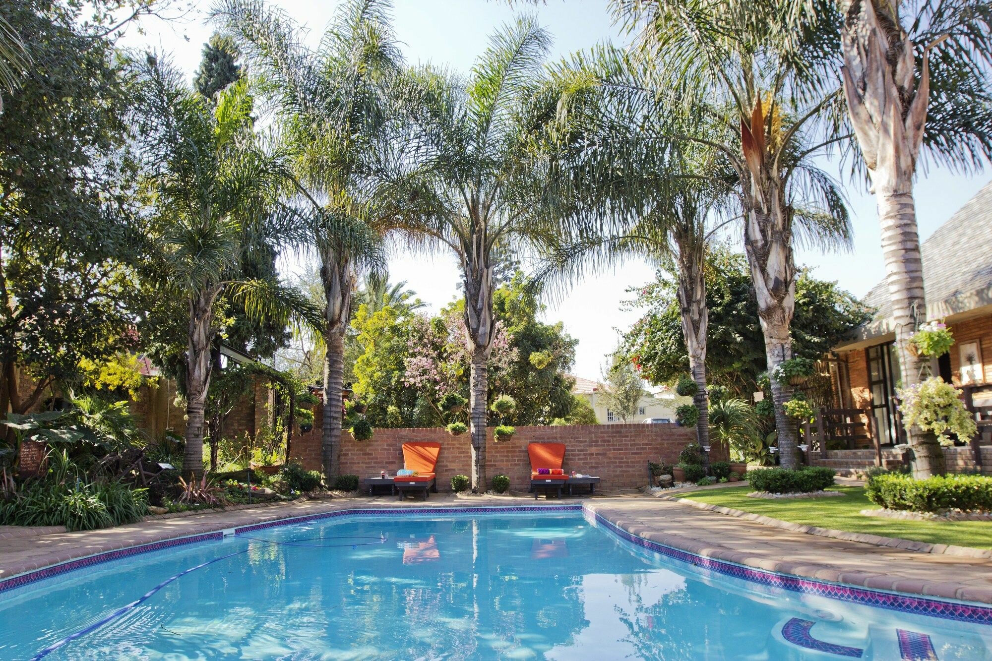 Фото Sunrock Guesthouse