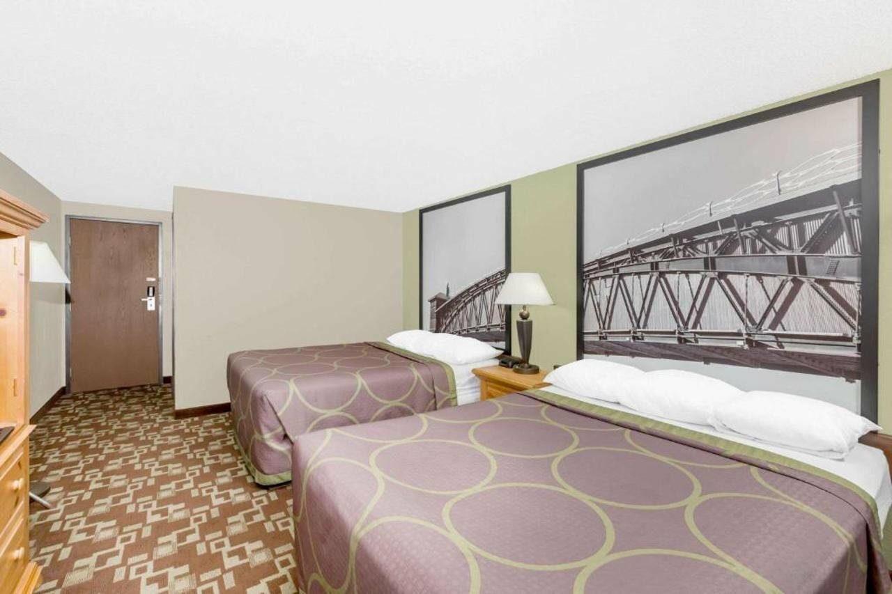 Фото Super 8 by Wyndham Kearney