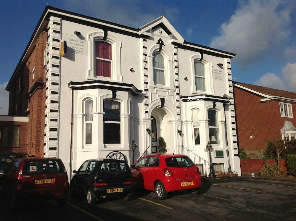 Фото Balmoral Lodge Hotel