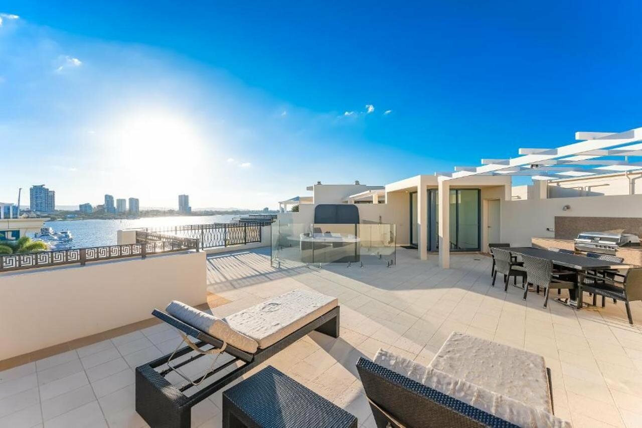 Фото Imperial Hotel Gold Coast