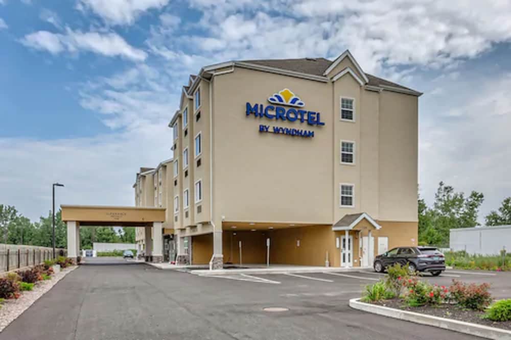 Фото Microtel Inn & Suites by Wyndham Niagara Falls