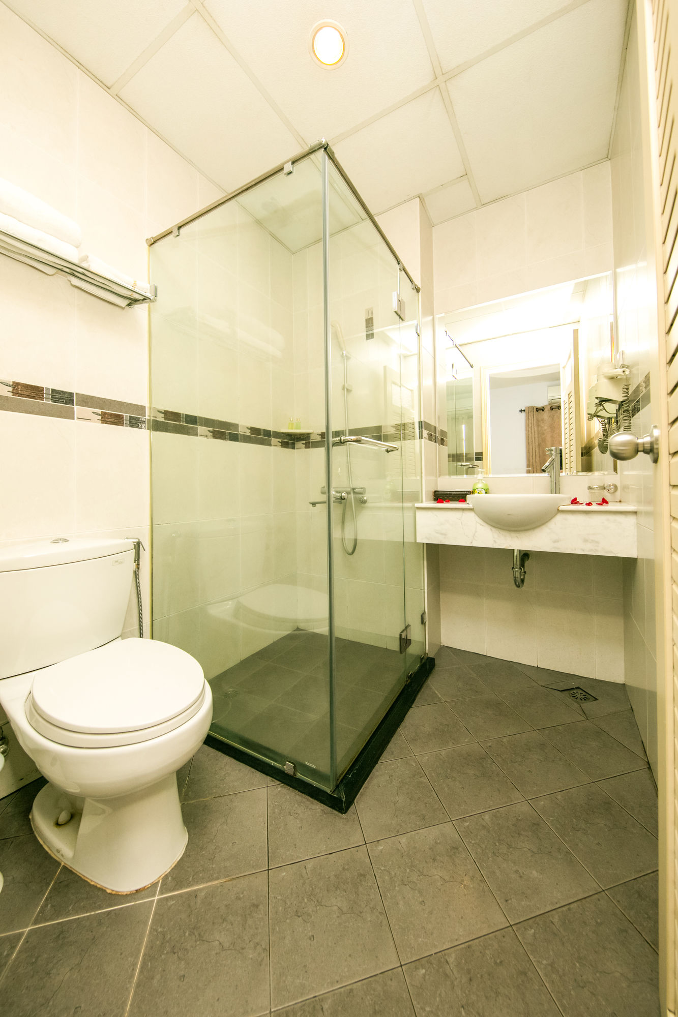 Фото Quy Hung Hotel