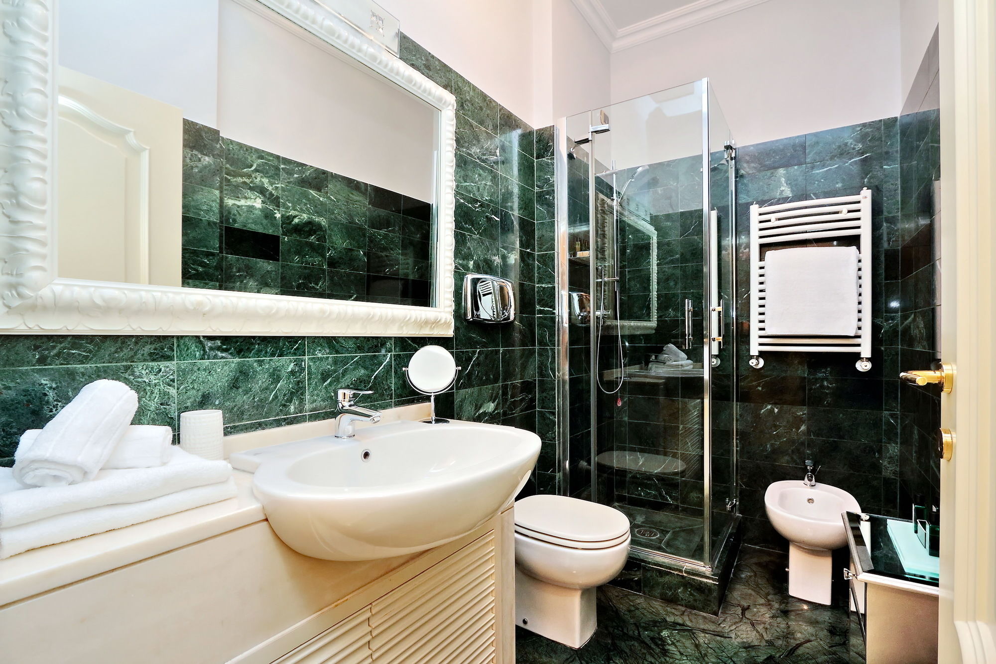 Фото Sistina Twentythree Luxury Rooms