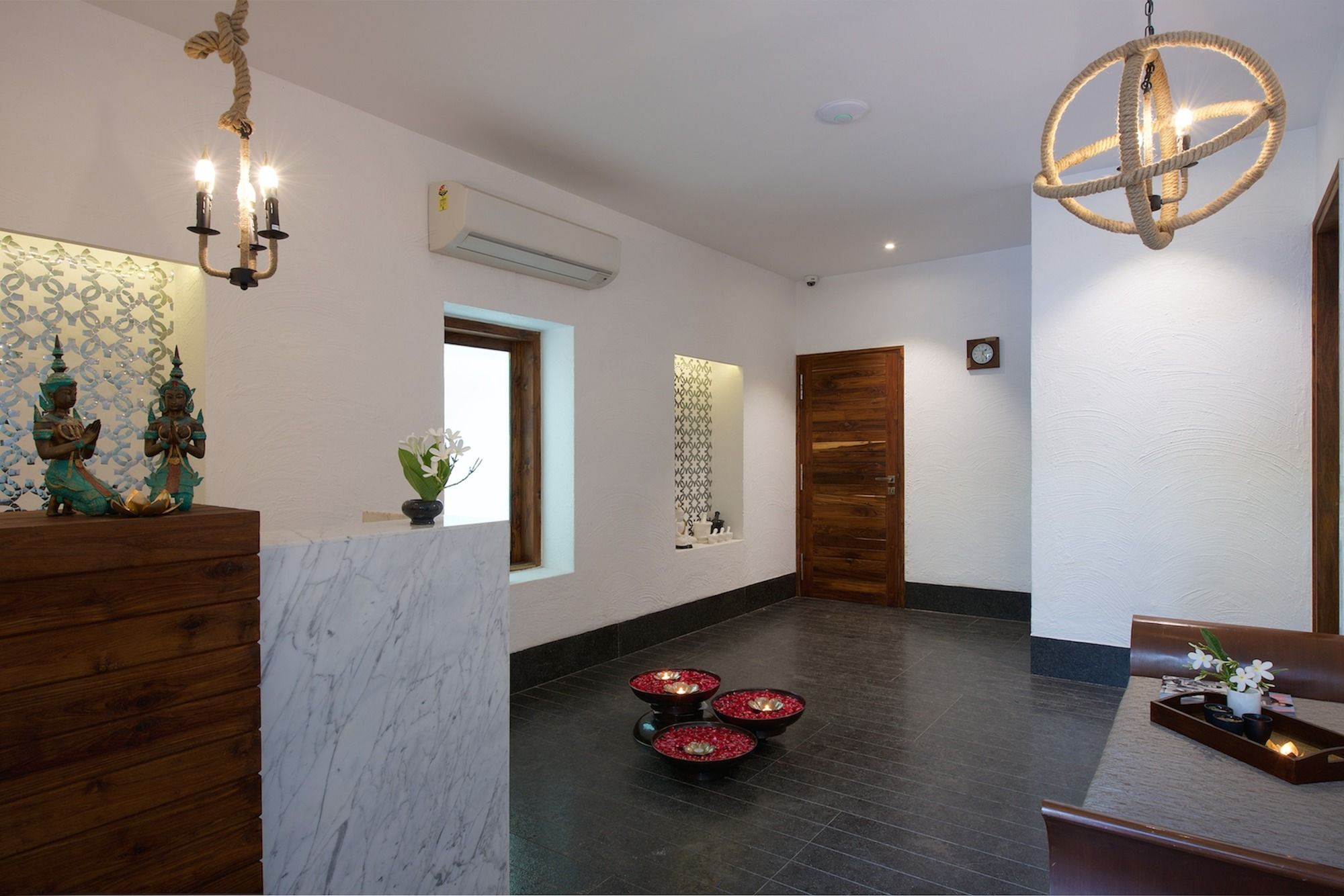 Фото Hotel Lakend