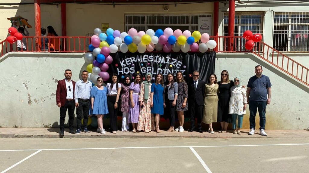 School Hurriyet Middle School, Sirnak, photo