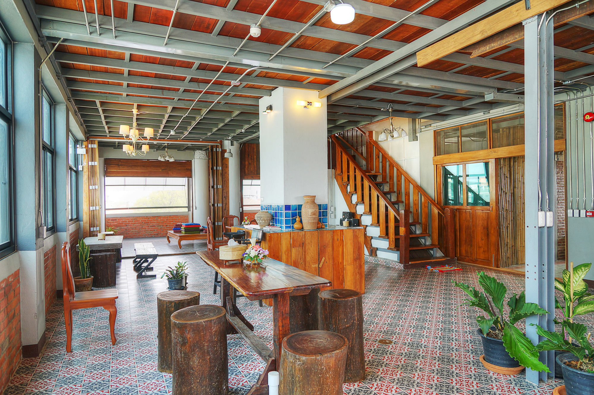 Фото Saengpanya Home Boutique Hotel