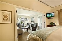 Фото White Elephant Hotel