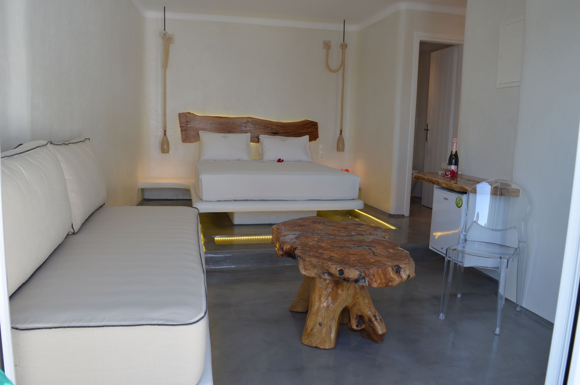 Фото Flaskos Suites