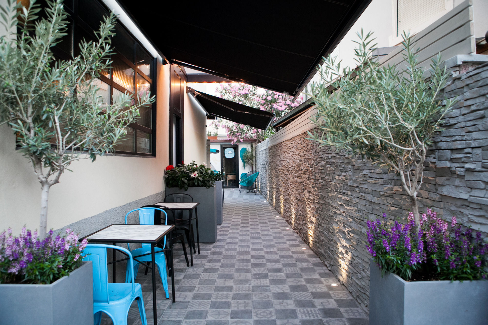 Фото отеля 2