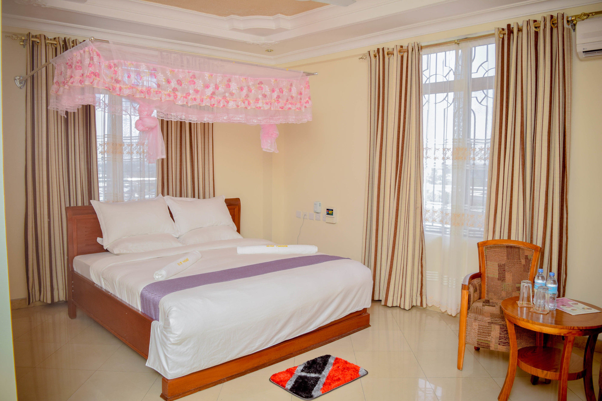 Фото Silver Paradise Hotel