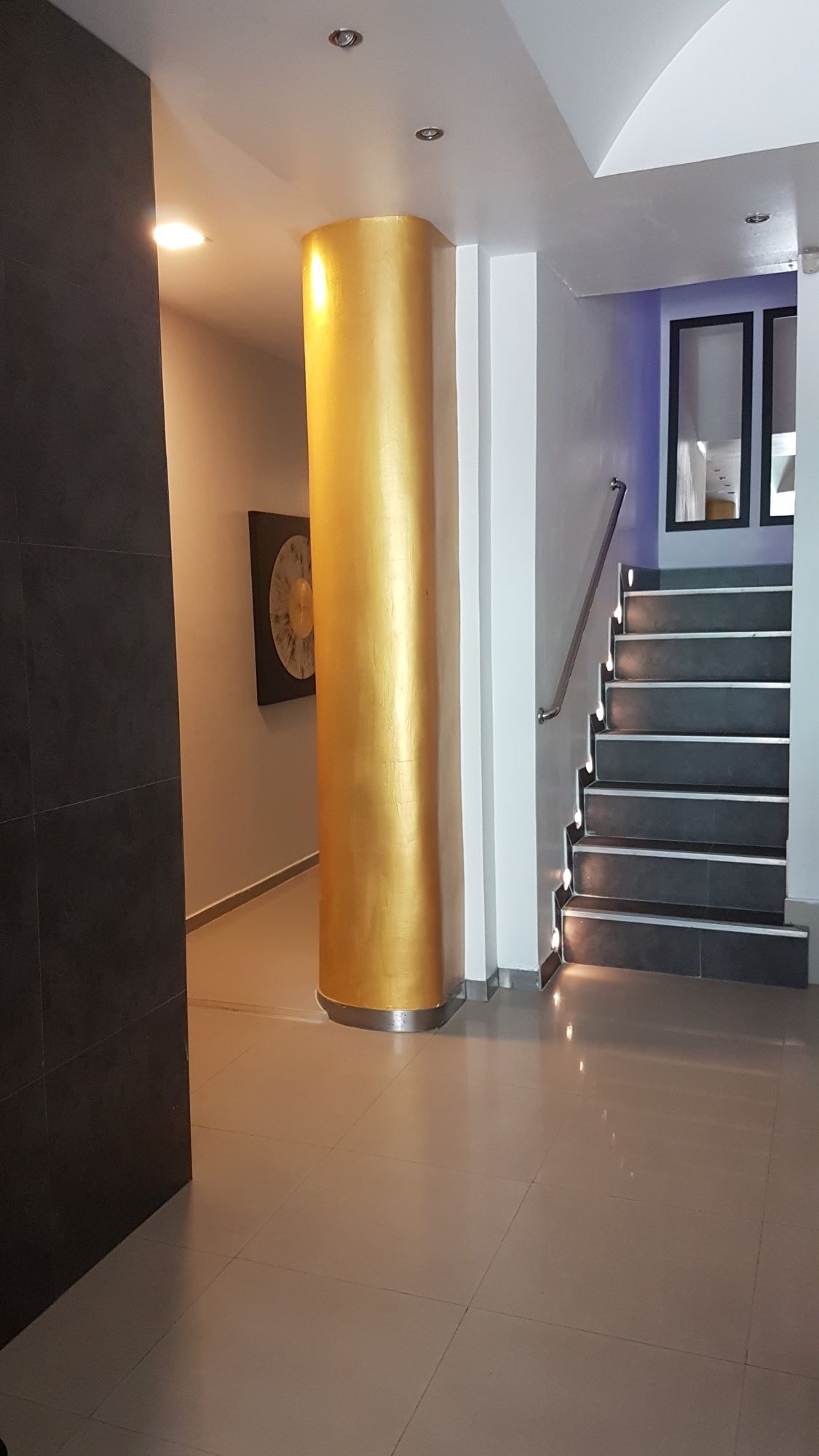 Фото East Suites