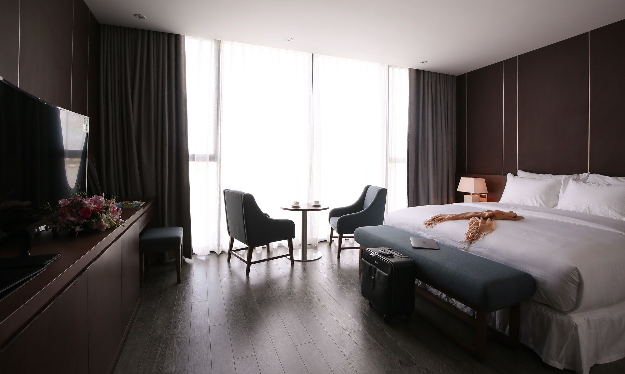 Фото Avora Hotel