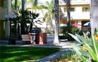 Фото Hotel d’Lins Ontario Airport
