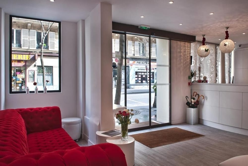 Фото Hotel B Square