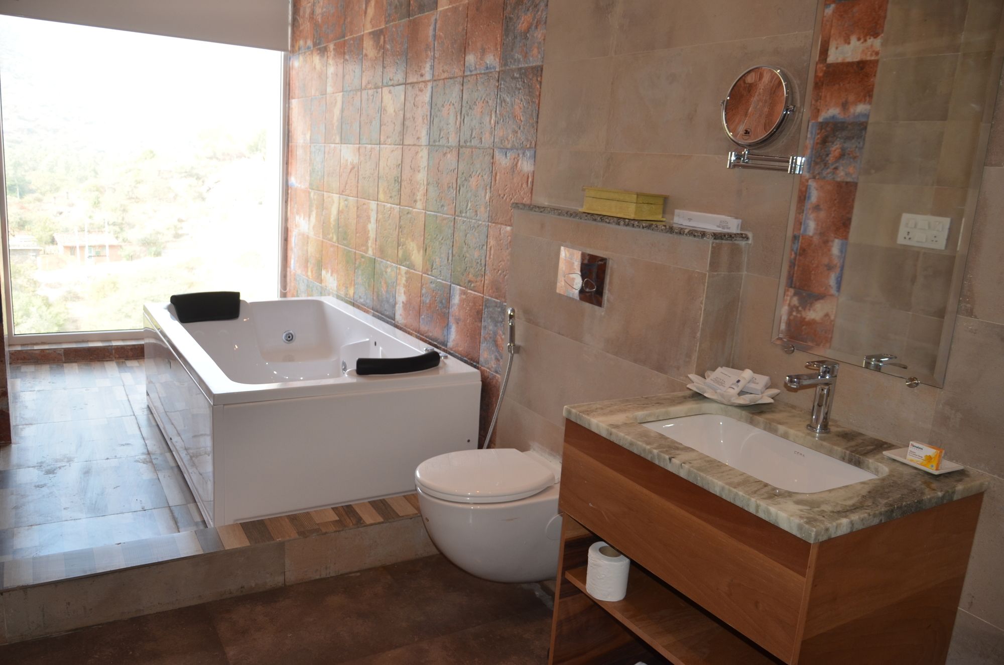 Фото JuSTa Sajjangarh Resort & SPA