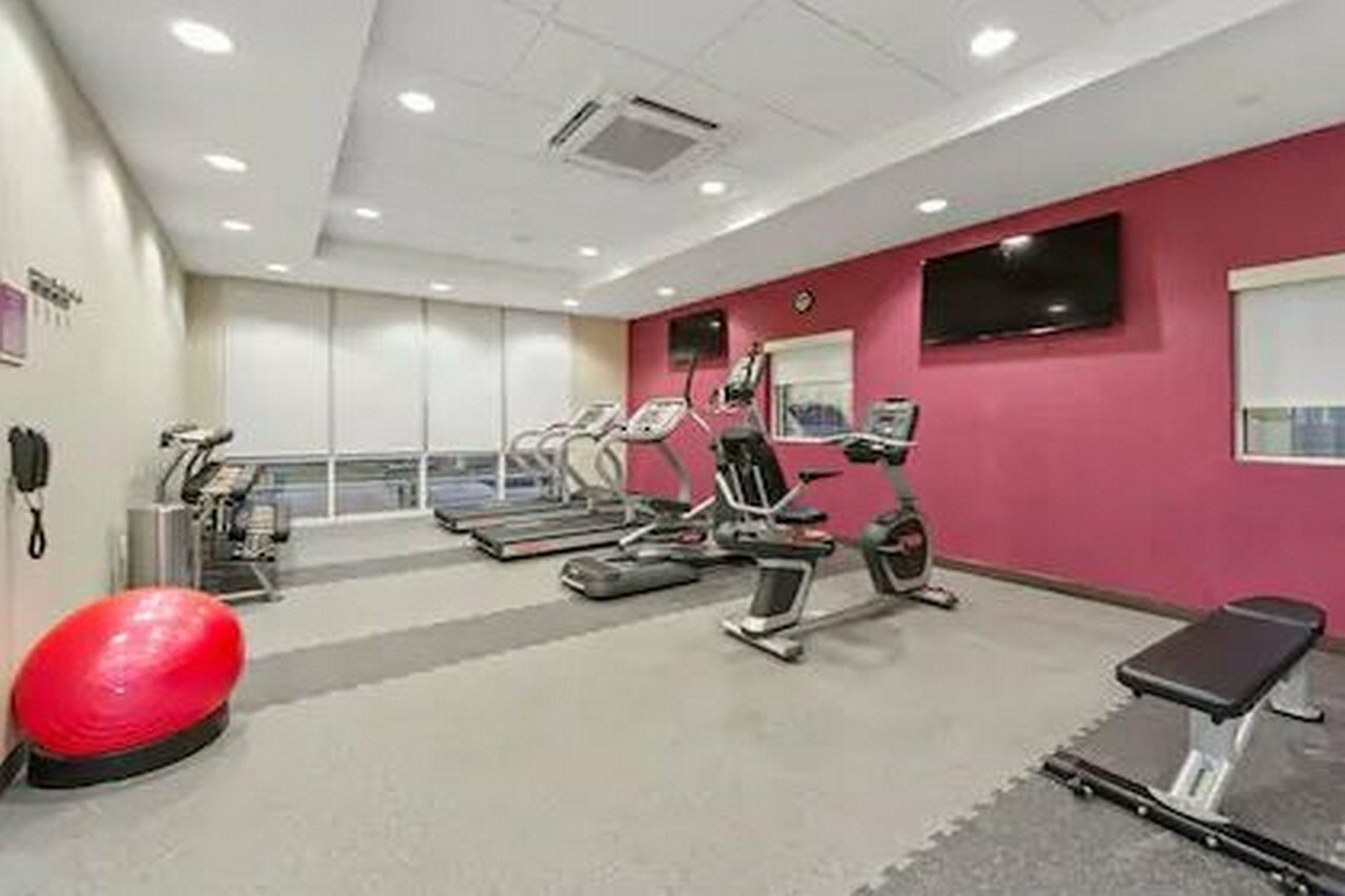 Фото Home2 Suites by Hilton Newark Airport