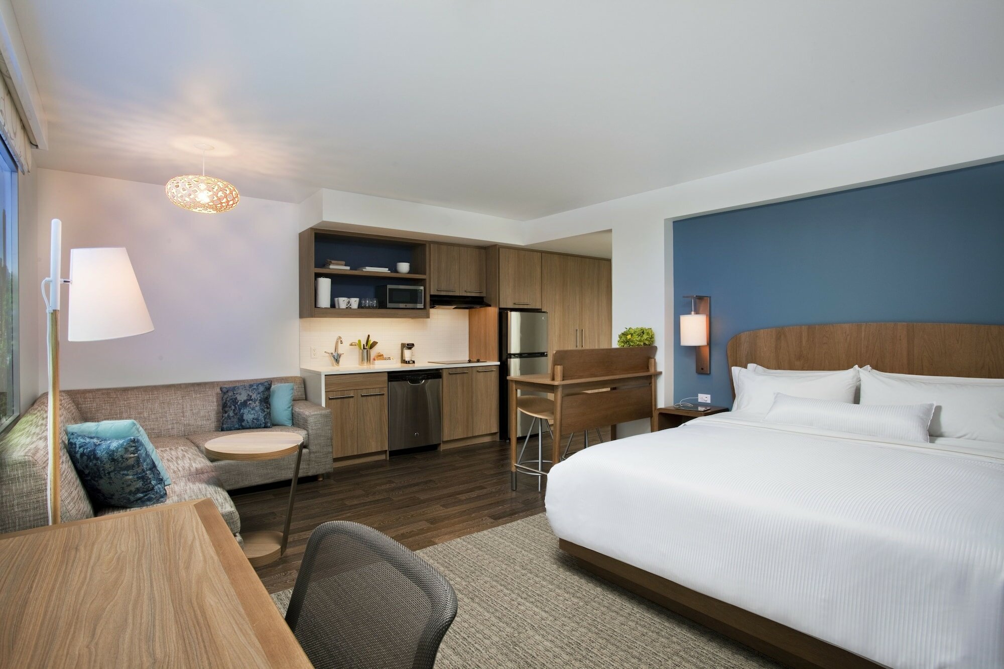 Фото Element Edmonton West