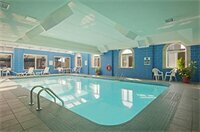 Внешний вид отеля Super 8 by Wyndham Niagara Falls by the Falls в Ниагара-Фолсе, фото 5