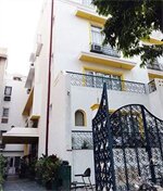 Фото Home@F37 Kailash Colony Metro