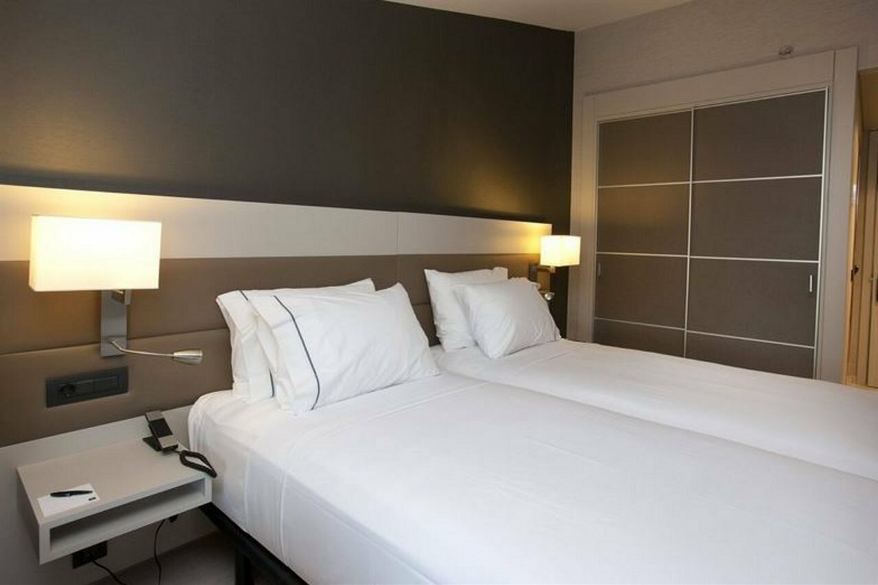 Фото Sh Colon Valencia Hotel