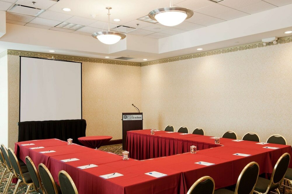 Фото Hilton Garden Inn Fairfax