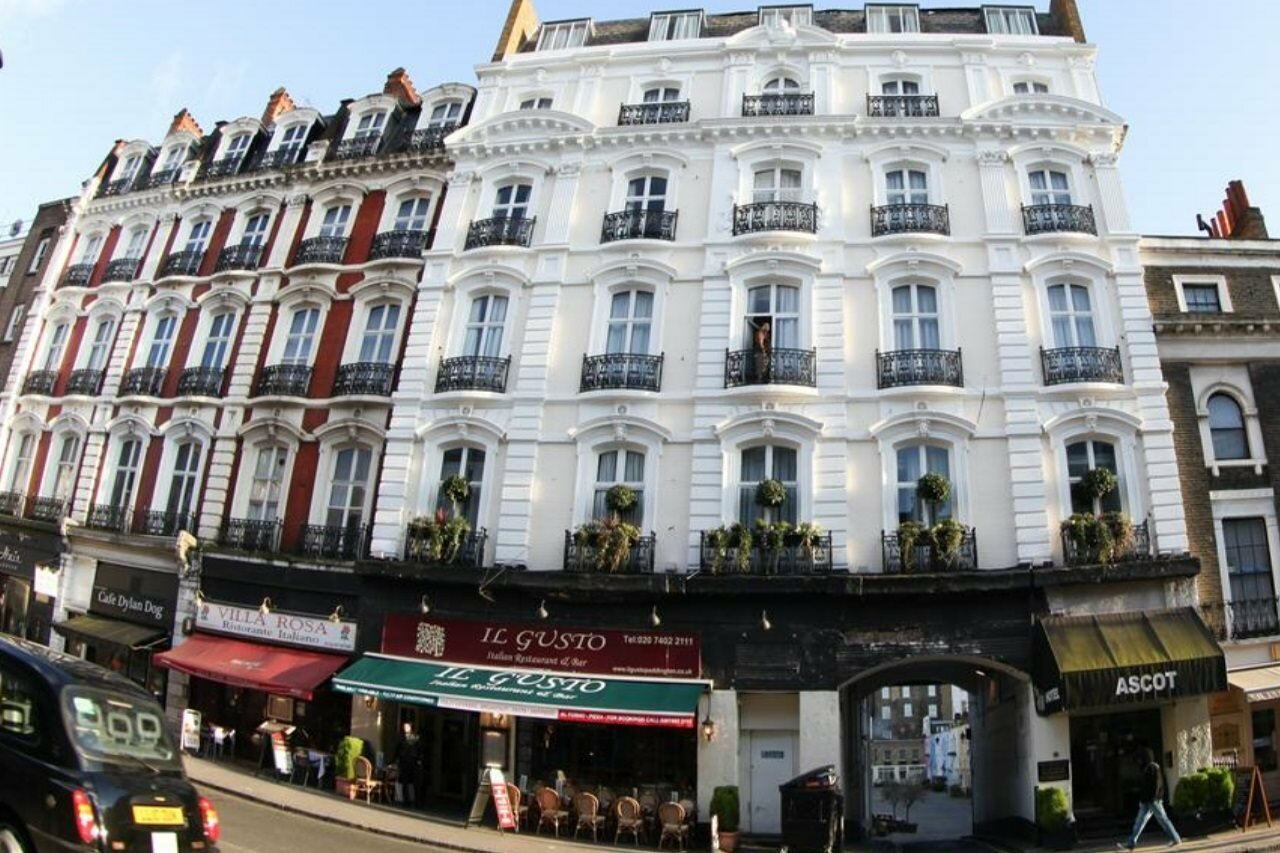 Фото отеля 1