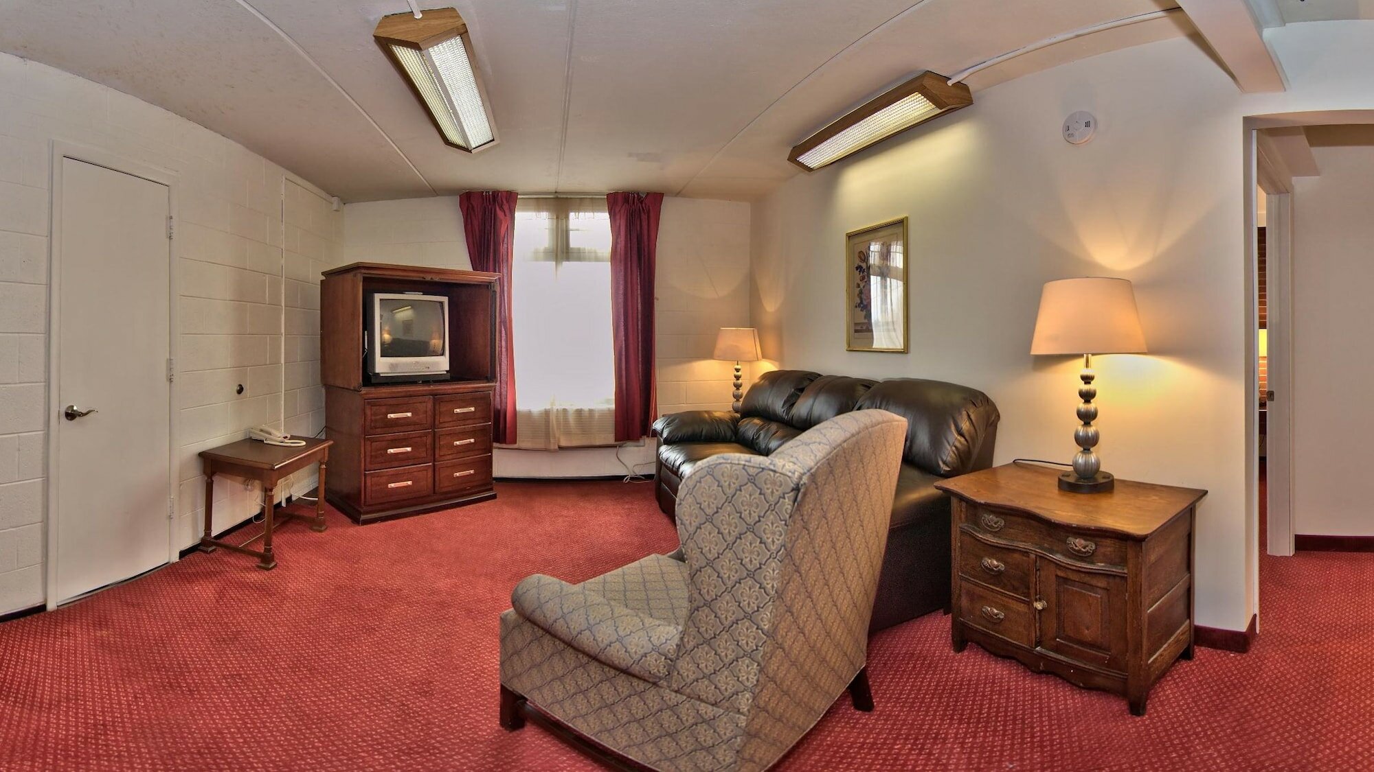 Фото Travelodge by Wyndham Watertown