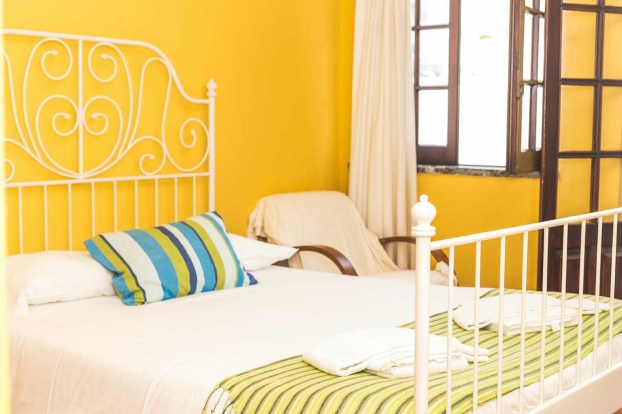 Фото Ericeira Chill Hill Hostel & Private Rooms - Peach Garden