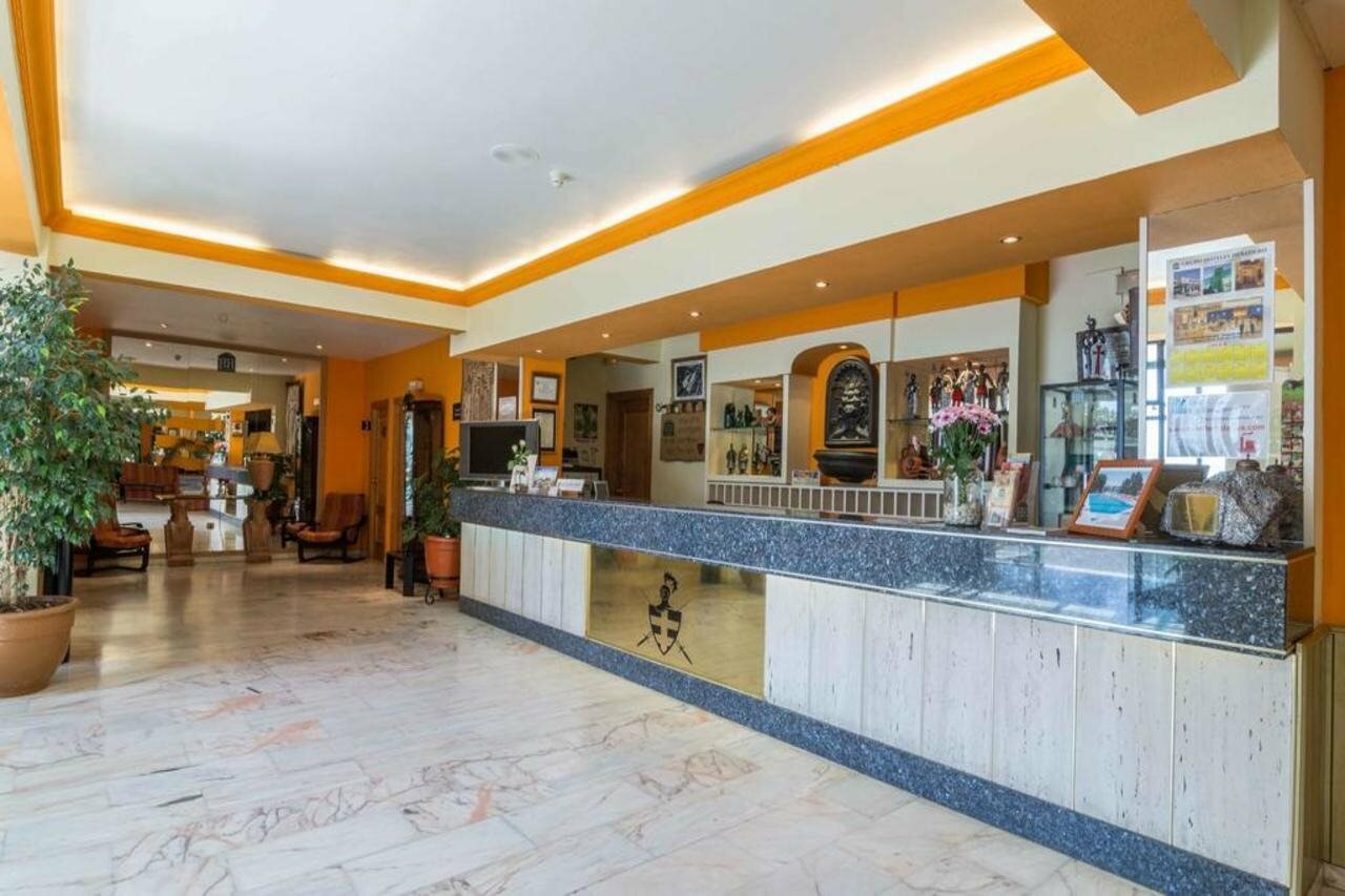 Фото Hotel Los Templarios