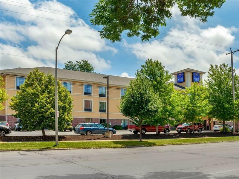 Фото Sleep Inn & Suites Airport