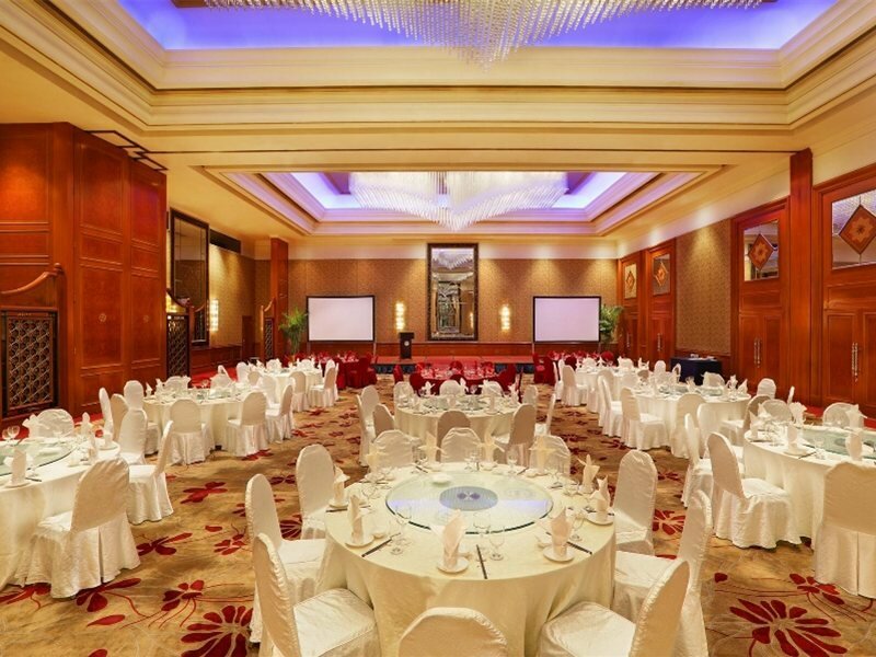 Фото Sheraton Chengdu Lido Hotel