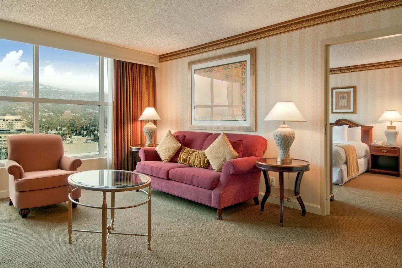 Фото Hilton Los Angeles North/Glendale & Executive Meeting Ctr