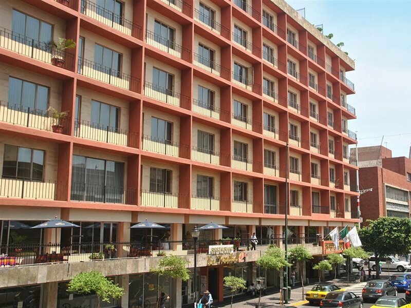 Фото отеля 1