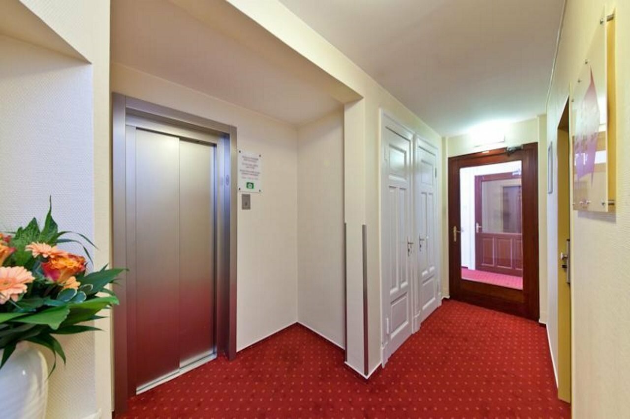 Фото Novum Hotel Holstenwall Hamburg Neustadt