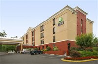 Фото Holiday Inn Express Fairfax - Arlington Boulevard, an Ihg Hotel