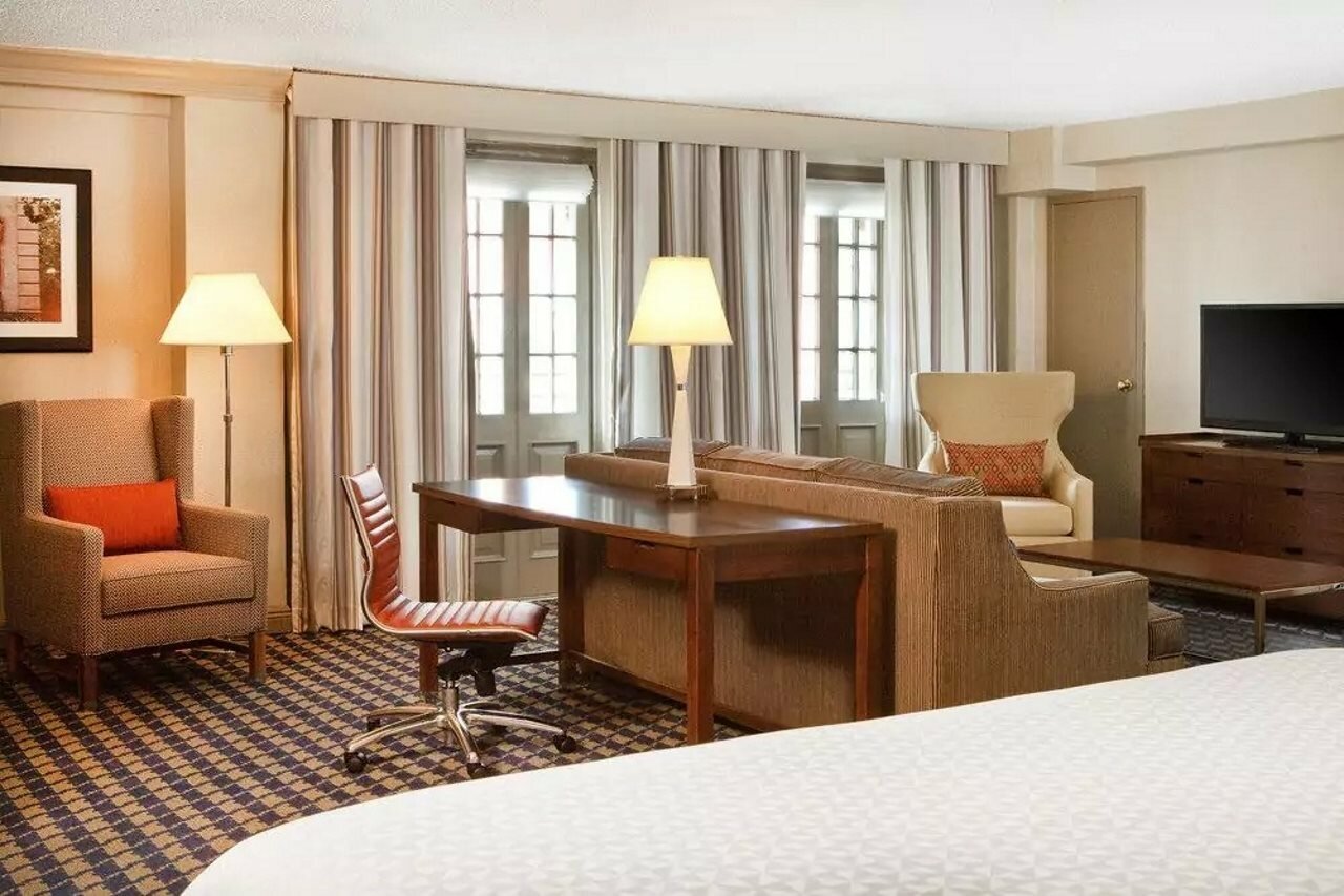 Фото Four Points by Sheraton French Quarter