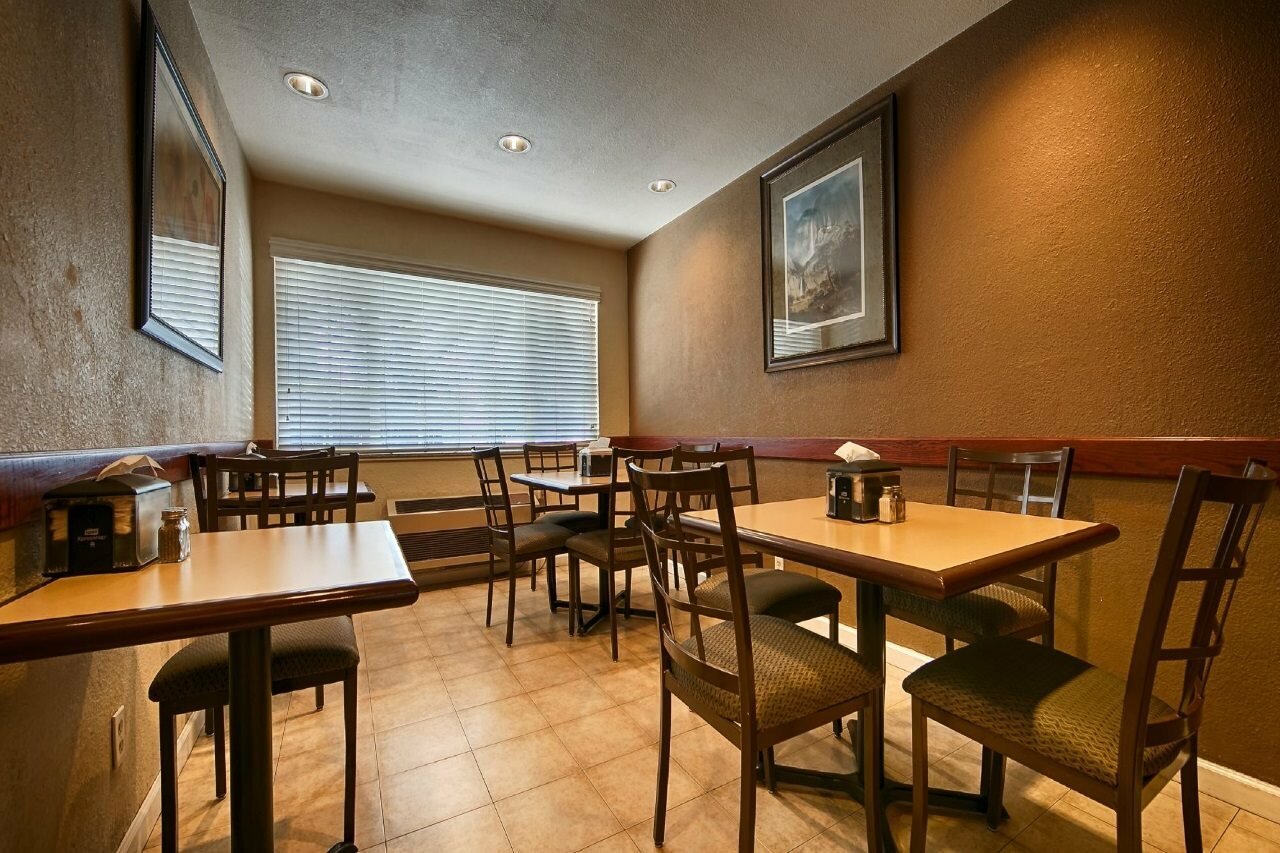 Фото Best Western Town House Lodge