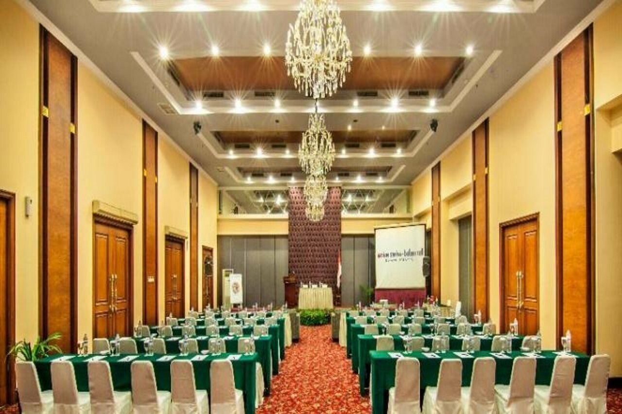 Фото Arion Suites Hotel Kemang