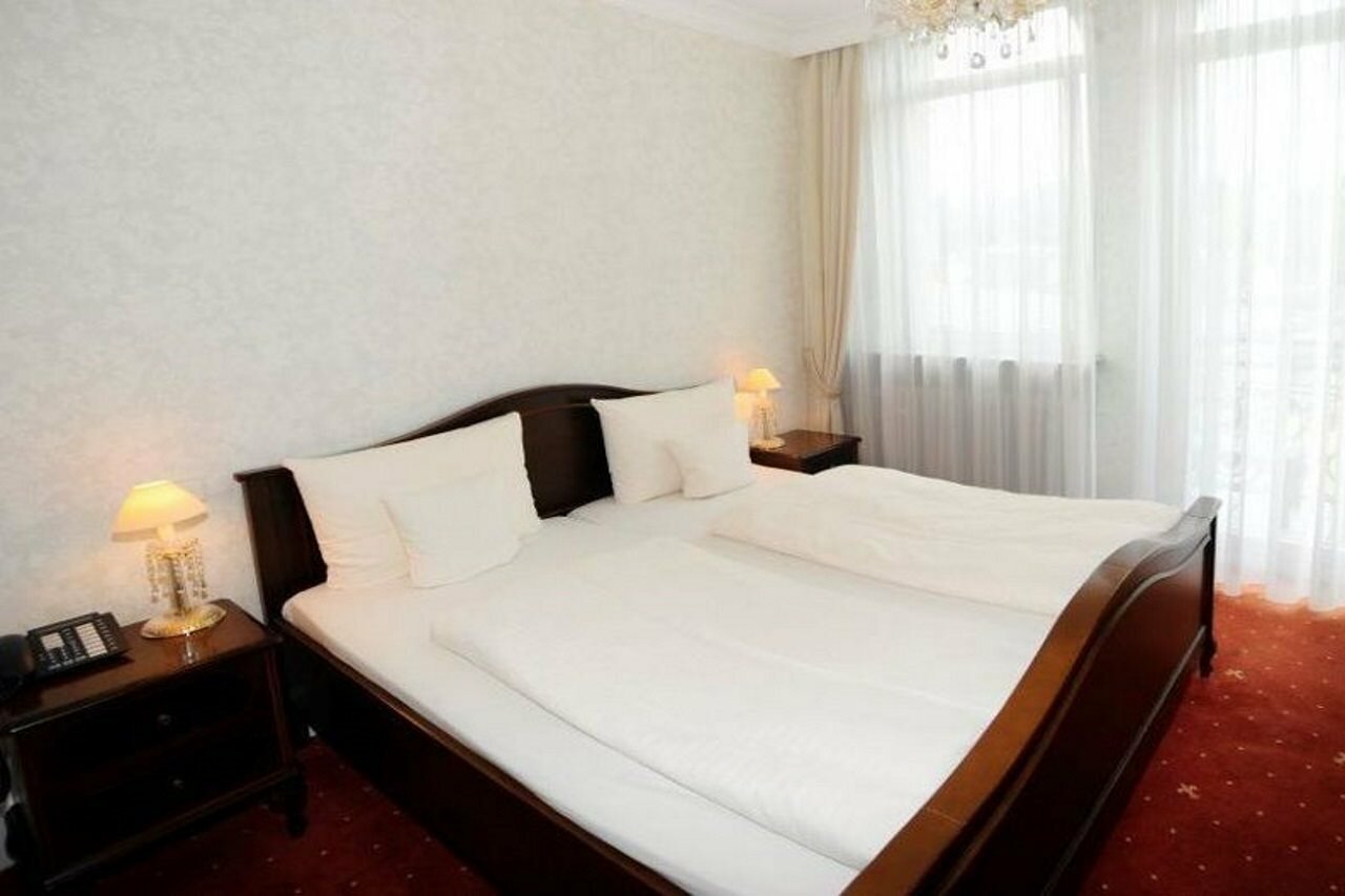 Фото Heliopark Bad Hotel