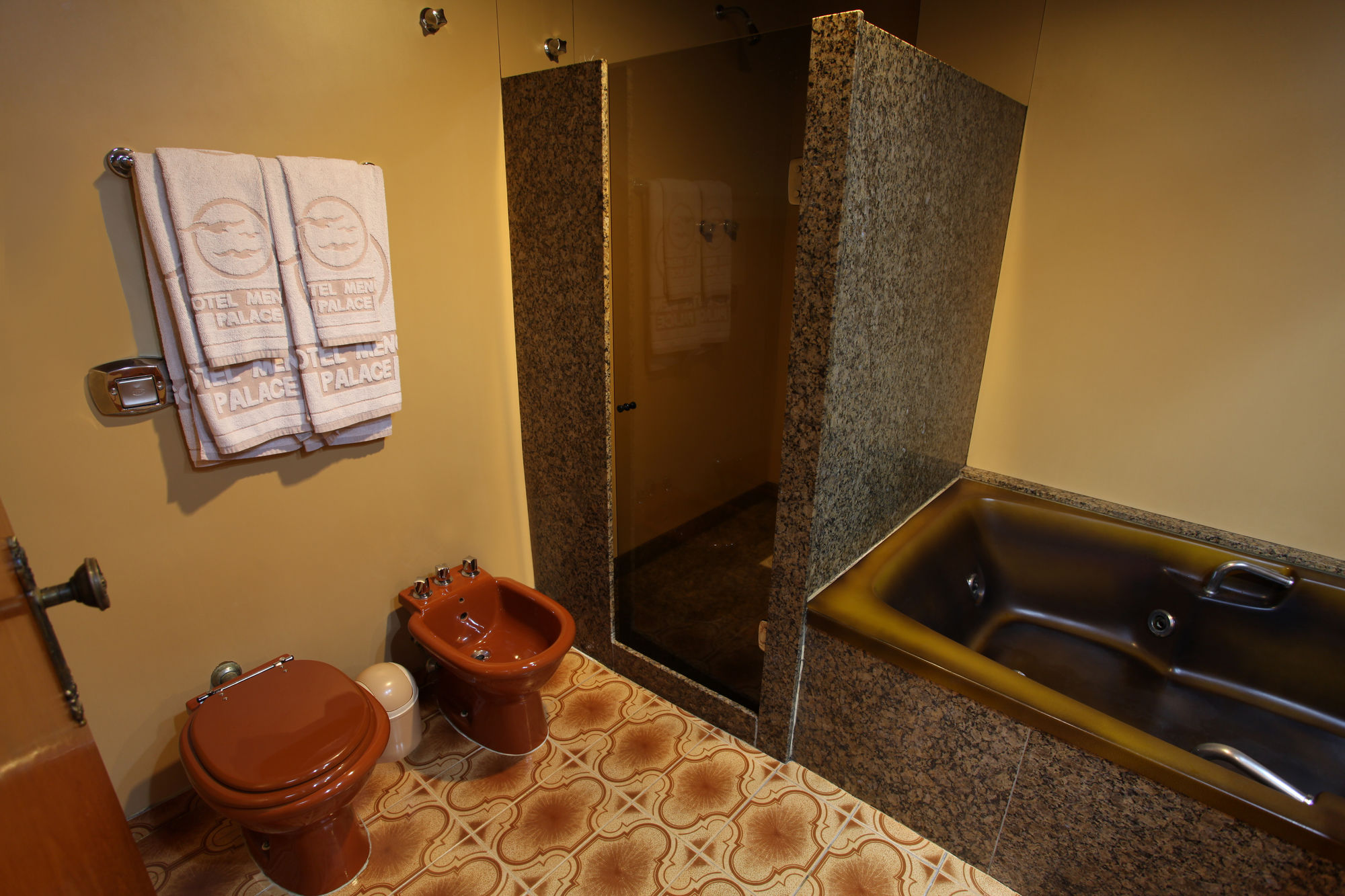 Фото Mengo Palace Hotel